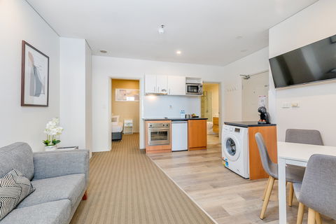 All Suites Perth - Holiday Sunshine Coast 9