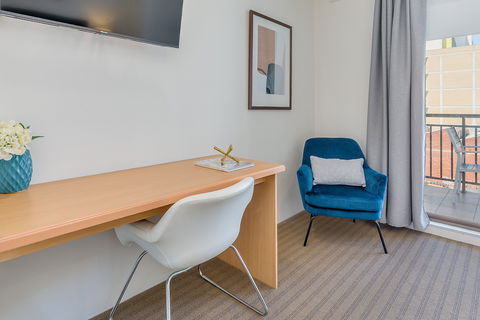 All Suites Perth - Holiday Sunshine Coast 13