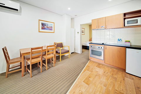 All Suites Perth - Holiday Sunshine Coast 15