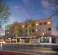 Holiday Inn Dandenong - Holiday Sunshine Coast