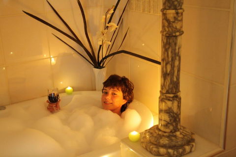 Villa Della Rosa B&B - Holiday Sunshine Coast 3