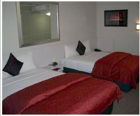 Isa Hotel - Sunshine Coast Tourism 5