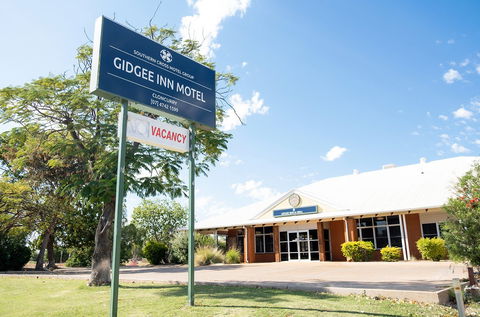 Gidgee Inn - Holiday Sunshine Coast 0