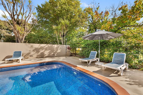 Beechworth Motor Inn - Sunshine Coast Tourism 3