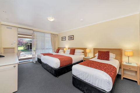 Beechworth Motor Inn - Sunshine Coast Tourism 9