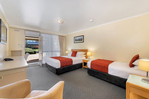 Beechworth Motor Inn - Sunshine Coast Tourism 11