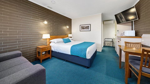 Stagecoach Motel - Holiday Sunshine Coast 3