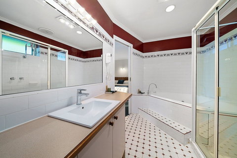 Stagecoach Motel - Holiday Sunshine Coast 12