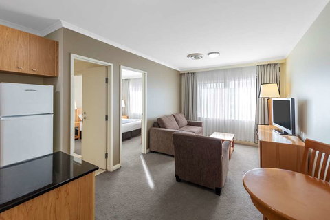 Nesuto Canberra Apartment Hotel - Sunshine Coast Tourism 11