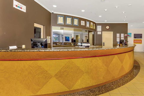 Comfort Inn & Suites Goodearth - Sunshine Coast Tourism 3