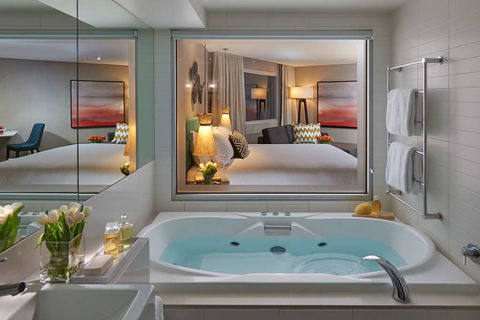 Crown Promenade Perth - Sunshine Coast Tourism 4