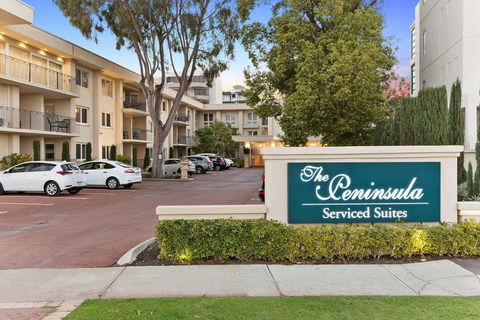 The Peninsula Riverside Apartments - Sunshine Coast Tourism 1