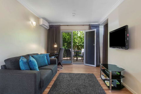 The Peninsula Riverside Apartments - Sunshine Coast Tourism 3