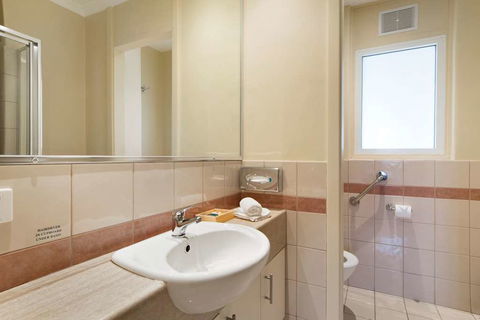 The Peninsula Riverside Apartments - Sunshine Coast Tourism 6