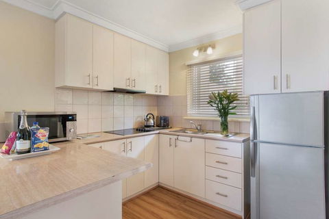 The Peninsula Riverside Apartments - Sunshine Coast Tourism 16