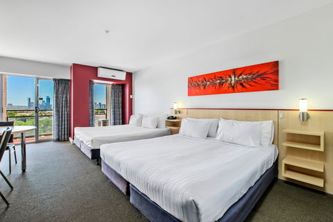 Metro Hotel Perth, South Perth - Sunshine Coast Tourism 8