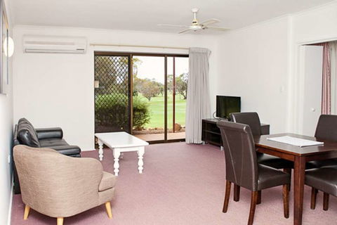 Comfort Inn & Suites Riverland - Sunshine Coast Tourism 4