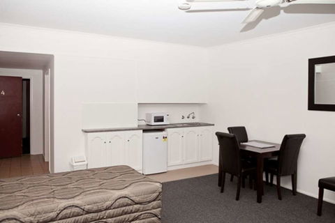 Comfort Inn & Suites Riverland - Sunshine Coast Tourism 6