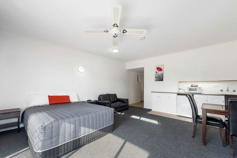Comfort Inn & Suites Riverland - Sunshine Coast Tourism 7