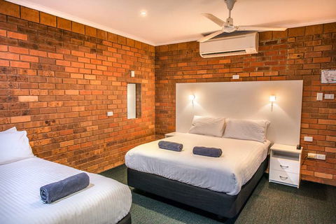 Contour Hotel - Sunshine Coast Tourism 9