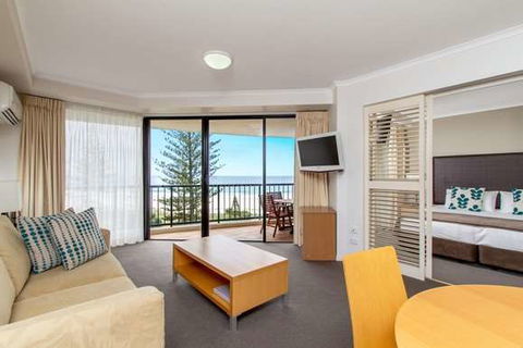 Mantra Coolangatta Beach - Sunshine Coast Tourism 2