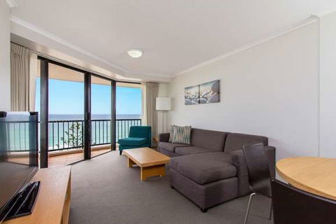 Mantra Coolangatta Beach - Sunshine Coast Tourism 7