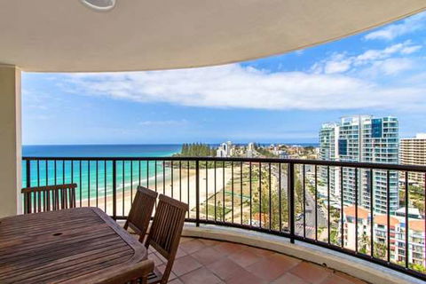 Mantra Coolangatta Beach - Sunshine Coast Tourism 10