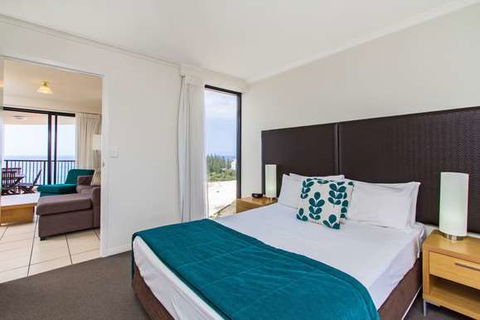 Mantra Coolangatta Beach - Sunshine Coast Tourism 11