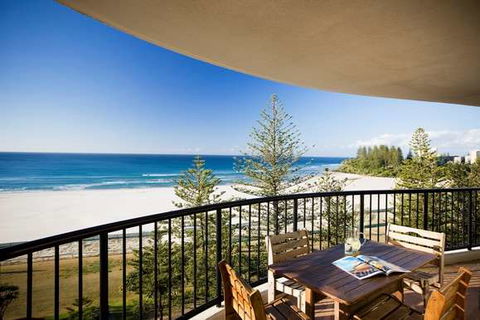 Mantra Coolangatta Beach - Sunshine Coast Tourism 12