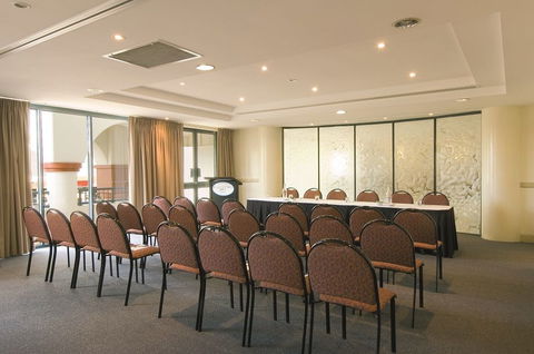 Oaks Calypso Plaza Resort - Sunshine Coast Tourism 4