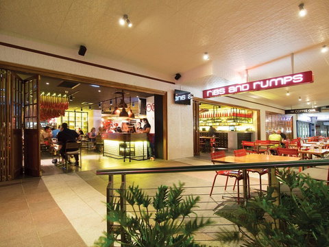 Oaks Grand Gladstone - Holiday Sunshine Coast 3