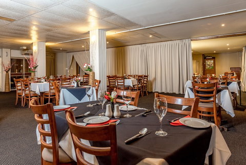 Camelot Motel - Holiday Sunshine Coast 7