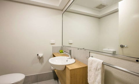 Kawana Waters Hotel By NightCap - Sunshine Coast Tourism 3
