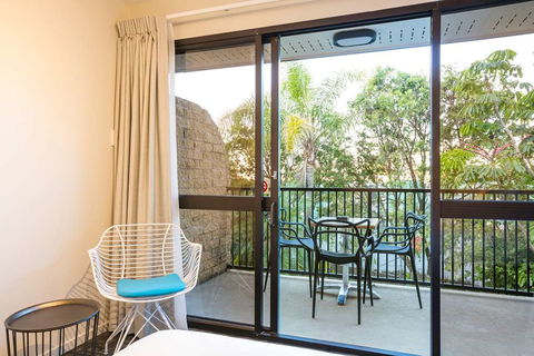Kawana Waters Hotel By NightCap - Sunshine Coast Tourism 6