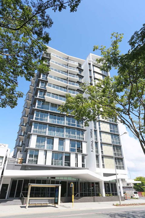 Alex Perry Hotel And Apartments - Holiday Sunshine Coast 0