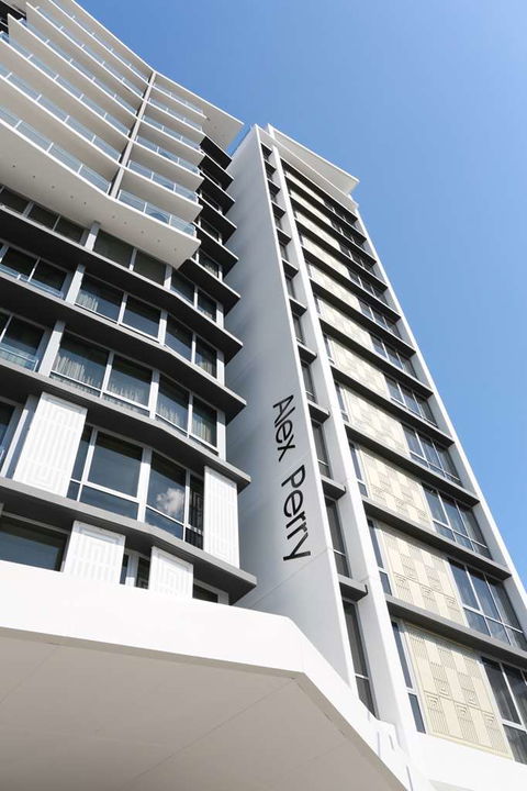 Alex Perry Hotel And Apartments - Holiday Sunshine Coast 1