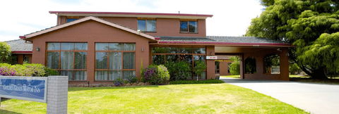Golden Grain Motor Inn - Sunshine Coast Tourism 0