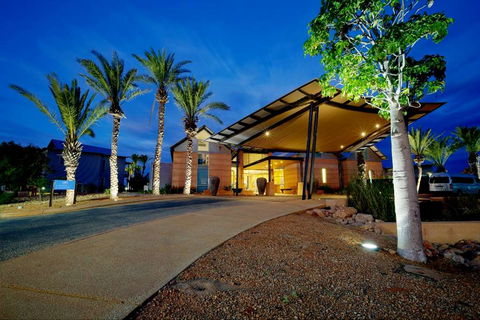 Mantarays Ningaloo Beach Resort - Sunshine Coast Tourism 1