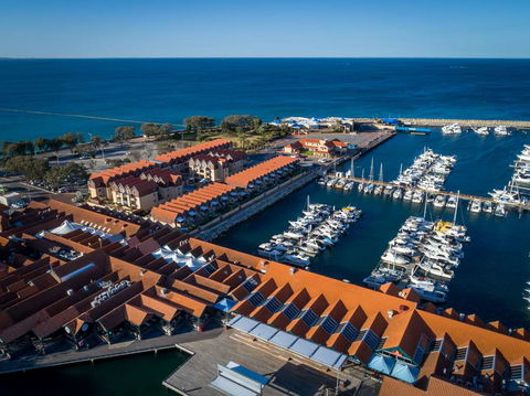 Hillarys Harbour Resort Apartments - Holiday Sunshine Coast 0
