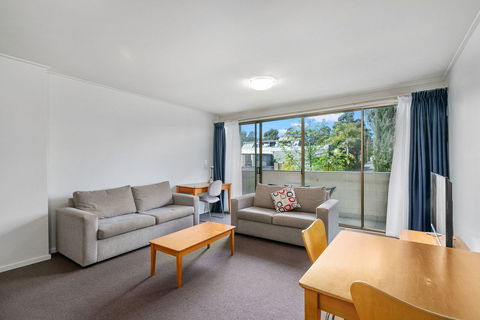 Knox International Hotel - Holiday Sunshine Coast 1