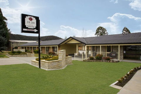 Zig Zag Motel - Sunshine Coast Tourism 1