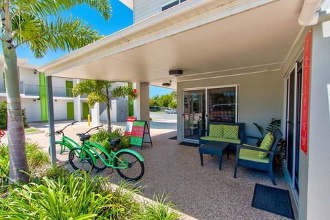 Mackay Oceanside Central Hotel - Holiday Sunshine Coast 1