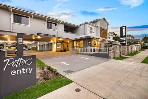Potter's Boutique Hotel - Sunshine Coast Tourism 1