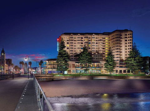 Stamford Grand Adelaide - Sunshine Coast Tourism 0