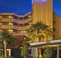 The Lakes Resort Hotel - Holiday Sunshine Coast