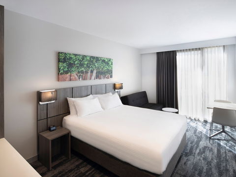 Mercure Sydney Blacktown - Holiday Sunshine Coast 2
