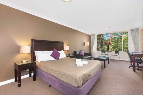 Checkers Resort & Conference Centre - Sunshine Coast Tourism 2