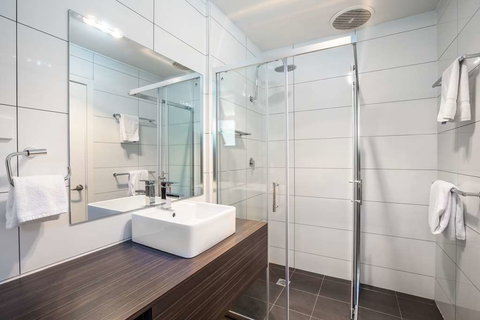 Nightcap at The Ranch Hotel - Holiday Sunshine Coast 2