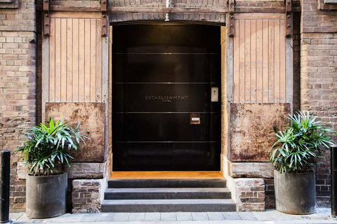 Establishment Hotel - Holiday Sunshine Coast 1