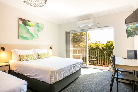 Nightcap At Blue Cattle Dog Hotel - Holiday Sunshine Coast 1